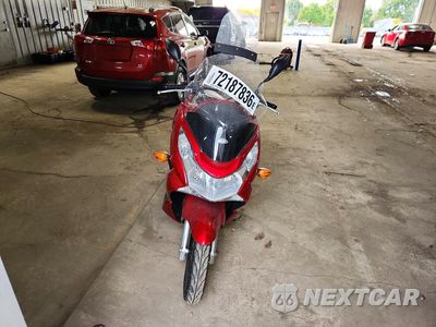 Drugie zdjęcie samochodu z przodu: 2013 HONDA PCX 150 VIN:MLHKF1217D5008024 - miniatura