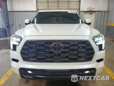 Piąte zdjęcie samochodu w środku: 2024 TOYOTA SEQUOIA PLATINUM VIN:7SVAAABA8RX041256 - miniatura