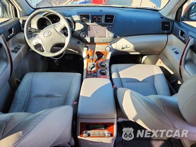 Zdjęcie 8 z 13 samochodu: 2011 TOYOTA HIGHLANDER HYBRID LIMITED VIN:JTEDC3EH7B2002291 - miniatura