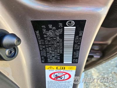 Zdjęcie 12 z 12 samochodu: 2017 LEXUS ES 350 VIN:58ABK1GG5HU051417 - miniatura