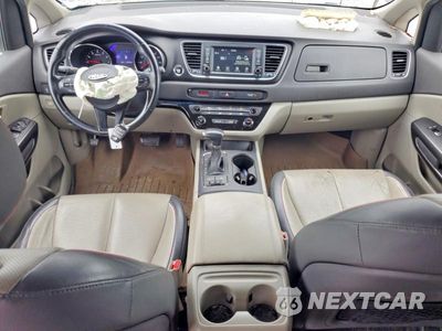 Zdjęcie 8 z 14 samochodu: 2017 KIA SEDONA LX VIN:KNDMB5C13H6327563 - miniatura