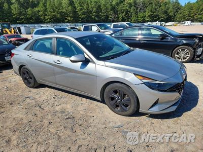 Czwarte zdjęcie samochodu z boku: 2021 HYUNDAI ELANTRA SEL VIN:5NPLM4AG2MH045583 - miniatura