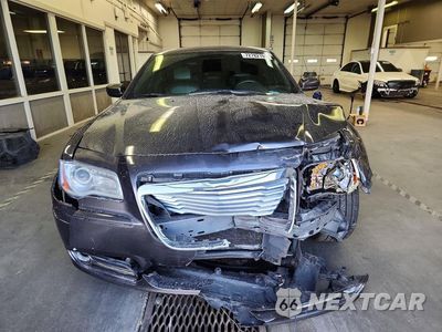 Piąte zdjęcie samochodu w środku: 2013 CHRYSLER 300 VIN:2C3CCAAG9DH707478 - miniatura