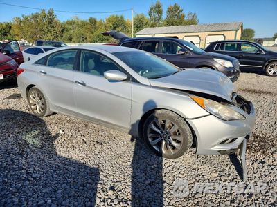 Czwarte zdjęcie samochodu z boku: 2012 HYUNDAI SONATA SE VIN:5NPEC4AC9CH466093 - miniatura