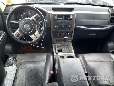 Zdjęcie 8 z 13 samochodu: 2012 JEEP LIBERTY JET VIN:1C4PJMFK8CW153982 - miniatura