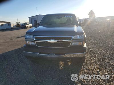 Piąte zdjęcie samochodu w środku: 2006 CHEVROLET SILVERADO K2500 HEAVY DUTY VIN:1GCHK29U16E214019 - miniatura