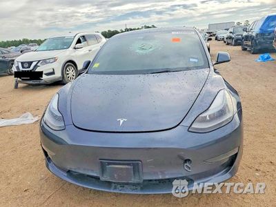 Piąte zdjęcie samochodu w środku: 2023 TESLA MODEL 3 VIN:5YJ3E1EAXPF657972 - miniatura