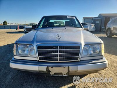 Piąte zdjęcie samochodu w środku: 1995 MERCEDES-BENZ E 320 BASE VIN:WDBEA32E6SC229442 - miniatura