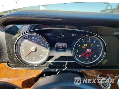 Zdjęcie 9 z 12 samochodu: 2019 MERCEDES-BENZ E 300 4MATIC VIN:WDDZF4KB7KA533736 - miniatura