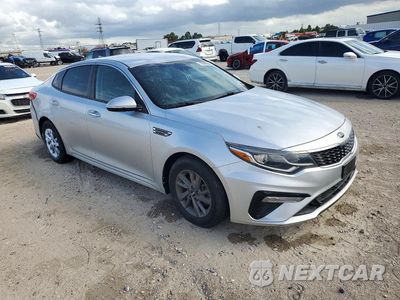 Czwarte zdjęcie samochodu z boku: 2020 KIA OPTIMA LX VIN:5XXGT4L3XLG398078 - miniatura