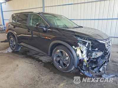 Czwarte zdjęcie samochodu z boku: 2025 NISSAN ROGUE SV VIN:5N1BT3BB9SC794817 - miniatura