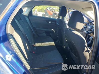 Zdjęcie 10 z 12 samochodu: 2019 KIA FORTE S VIN:3KPF34AD4KE063140 - miniatura
