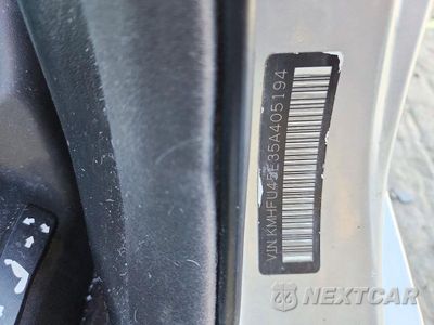Zdjęcie 12 z 12 samochodu: 2005 HYUNDAI XG 350 VIN:KMHFU45E35A405194 - miniatura
