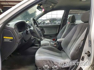 Zdjęcie 7 z 12 samochodu: 2004 HYUNDAI ELANTRA GLS VIN:KMHDN46DX4U755901 - miniatura
