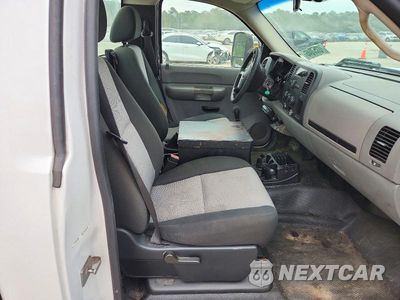 Zdjęcie 10 z 12 samochodu: 2007 CHEVROLET SILVERADO C1500 VIN:1GCEC14077E575092 - miniatura