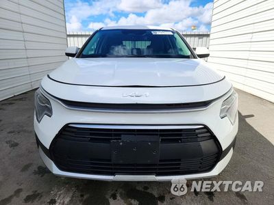 Piąte zdjęcie samochodu w środku: 2026 KIA NIRO LX VIN:KNDCP3LE1T5330481 - miniatura