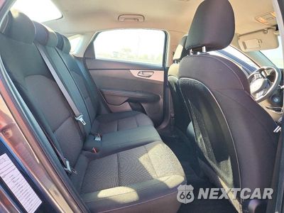 Zdjęcie 10 z 12 samochodu: 2023 KIA FORTE LXS VIN:3KPF24AD6PE527846 - miniatura
