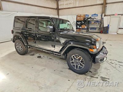 Czwarte zdjęcie samochodu z boku: 2026 JEEP WRANGLER SAHARA VIN:1C4PJXEG3TW254426 - miniatura
