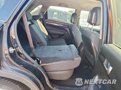 Zdjęcie 10 z 12 samochodu: 2013 KIA SORENTO LX VIN:5XYKT3A6XDG381747 - miniatura