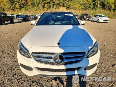Piąte zdjęcie samochodu w środku: 2018 MERCEDES-BENZ C 300 4MATIC VIN:55SWF4KB0JU259152 - miniatura