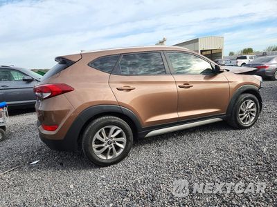 Trzecie zdjęcie samochodu z tyłu: 2017 HYUNDAI TUCSON SE PLUS VIN:KM8J33A41HU426357 - miniatura
