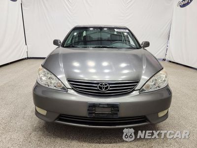 Piąte zdjęcie samochodu w środku: 2005 TOYOTA CAMRY XLE V6 VIN:4T1BF32KX5U609387 - miniatura