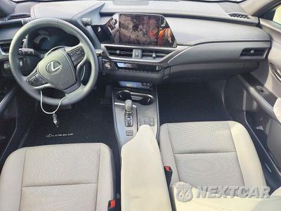 Zdjęcie 8 z 13 samochodu: 2026 LEXUS UX 300H PREMIUM VIN:JTHYBJAH9T2039877 - miniatura