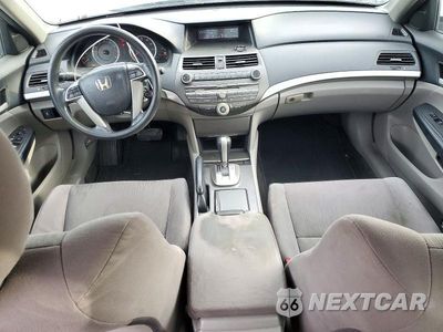 Zdjęcie 8 z 12 samochodu: 2011 HONDA ACCORD LXP VIN:1HGCP2F41BA140118 - miniatura