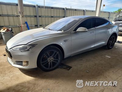 2014 TESLA MODEL S 5YJSA1H1XEFP28586 - główne zdjęcie licytacji z USA - miniatura