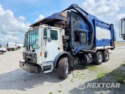 2018 MACK MRU613 REFUSE TRUCK 1M2AV04C0JM018949 - główne zdjęcie licytacji z USA - miniatura