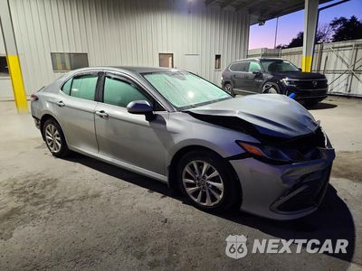 Czwarte zdjęcie samochodu z boku: 2023 TOYOTA CAMRY LE VIN:4T1C11AK5PU128166 - miniatura