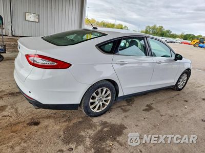 Trzecie zdjęcie samochodu z tyłu: 2016 FORD FUSION S VIN:1FA6P0G7XG5135739 - miniatura