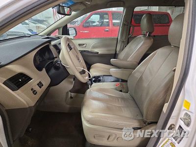 Zdjęcie 7 z 13 samochodu: 2011 TOYOTA SIENNA LE VIN:5TDKK3DC7BS134111 - miniatura