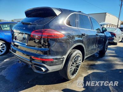 Trzecie zdjęcie samochodu z tyłu: 2018 PORSCHE CAYENNE VIN:WP1AA2A29JKA00144 - miniatura