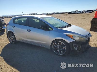 Czwarte zdjęcie samochodu z boku: 2014 KIA FORTE5 SX VIN:KNAFZ5A33E5199770 - miniatura