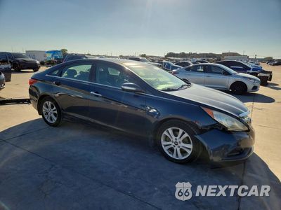 Czwarte zdjęcie samochodu z boku: 2013 HYUNDAI SONATA LIMITED VIN:5NPEC4AC8DH631939 - miniatura