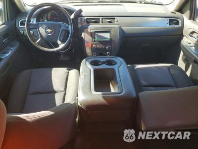 Zdjęcie 8 z 13 samochodu: 2007 CHEVROLET SUBURBAN K1500 VIN:3GNFK16317G113285 - miniatura