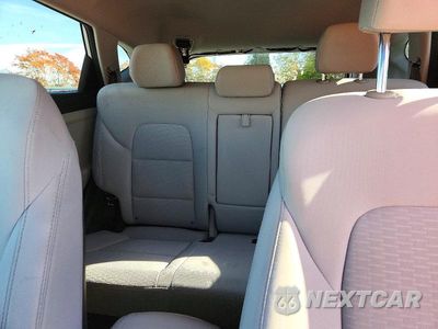 Zdjęcie 10 z 14 samochodu: 2019 HYUNDAI TUCSON VALUE VIN:KM8J3CA47KU886341 - miniatura