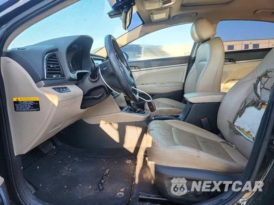Zdjęcie 7 z 12 samochodu: 2017 HYUNDAI ELANTRA LIMITED VIN:5NPD84LF7HH019919 - miniatura