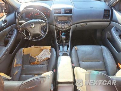 Zdjęcie 8 z 12 samochodu: 2003 HONDA ACCORD EX VIN:1HGCM66543A092690 - miniatura