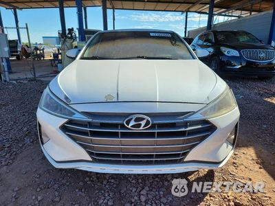 Piąte zdjęcie samochodu w środku: 2019 HYUNDAI ELANTRA SE VIN:5NPD74LF4KH449465 - miniatura