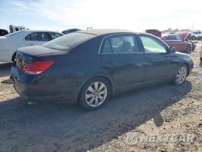 Trzecie zdjęcie samochodu z tyłu: 2005 TOYOTA AVALON XLS VIN:4T1BK36B85U051156 - miniatura