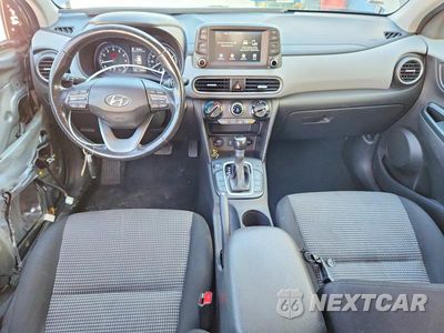 Zdjęcie 8 z 12 samochodu: 2021 HYUNDAI KONA SEL VIN:KM8K22AA7MU690961 - miniatura