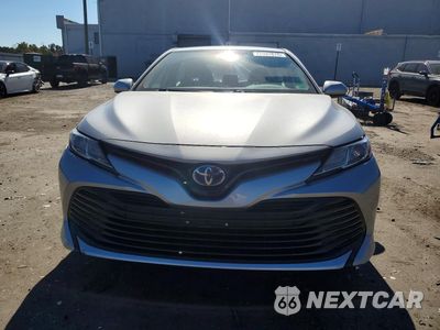 Piąte zdjęcie samochodu w środku: 2019 TOYOTA CAMRY LE VIN:4T1B31HK8KU006888 - miniatura
