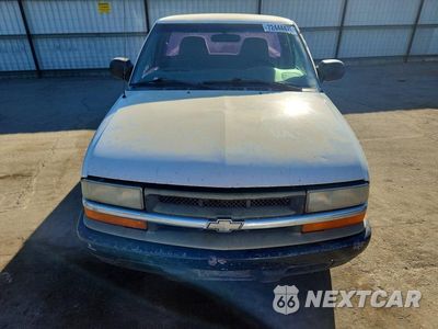 Piąte zdjęcie samochodu w środku: 2000 CHEVROLET S TRUCK S10 VIN:1GCCS144XY8182118 - miniatura