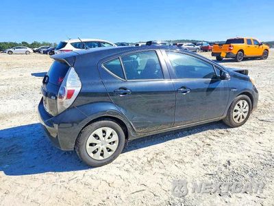 Trzecie zdjęcie samochodu z tyłu: 2014 TOYOTA PRIUS C VIN:JTDKDTB33E1067750 - miniatura