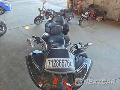 Piąte zdjęcie samochodu w środku: 2016 HARLEY-DAVIDSON FLTRU VIN:1HD1KGL19GB689724 - miniatura