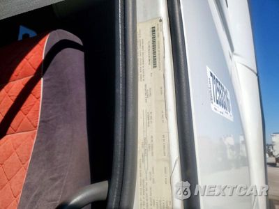 Zdjęcie 12 z 14 samochodu: 2014 VOLVO VNL SEMI TRUCK VIN:4V4NC9EH5EN148773 - miniatura