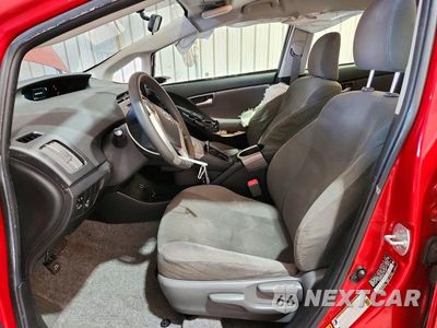 Zdjęcie 7 z 12 samochodu: 2013 TOYOTA PRIUS THREE VIN:JTDKN3DU6D1733405 - miniatura