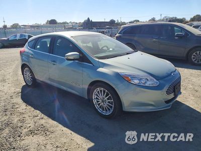 Czwarte zdjęcie samochodu z boku: 2013 FORD FOCUS BEV VIN:1FADP3R45DL222564 - miniatura